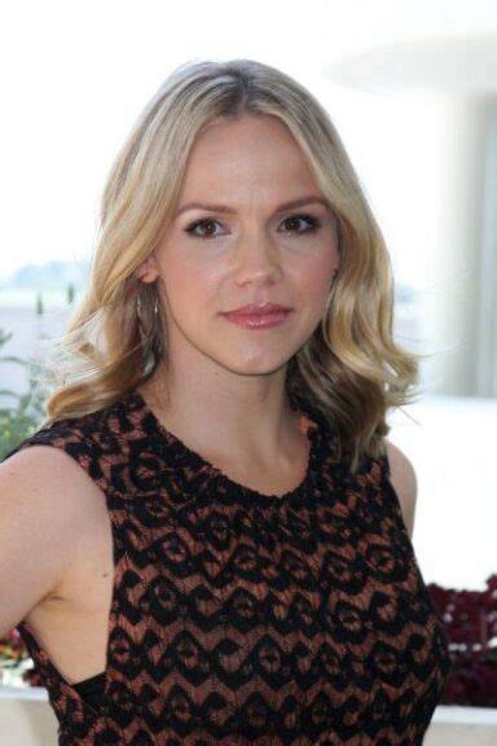 Alexa Havins Biography, Age, Height, Husband, Net Worth, Family
