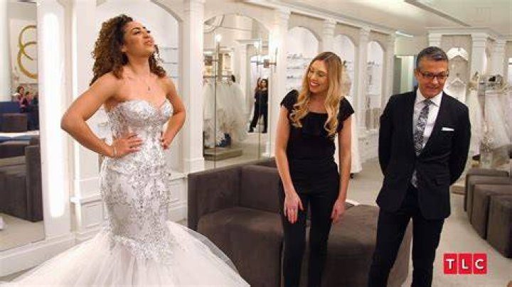 Alexis looks for a naked wedding dress as she wants to feel fabulous on her ·