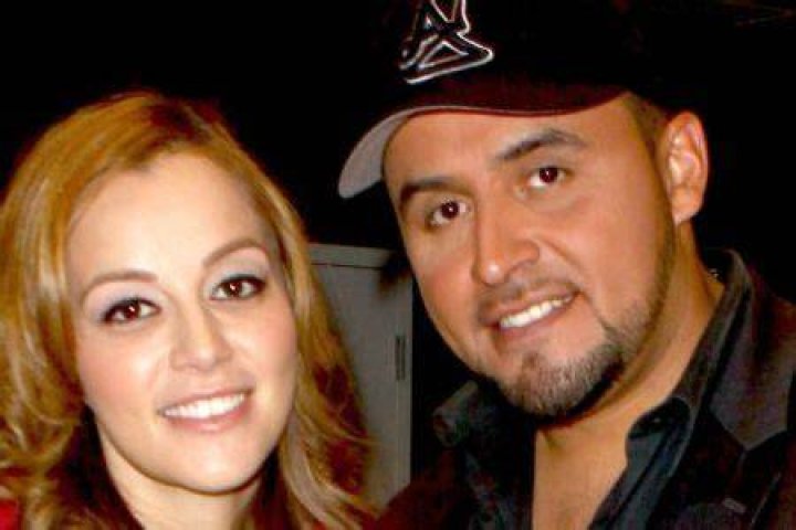Brenda Rivera- Meet Wife ·