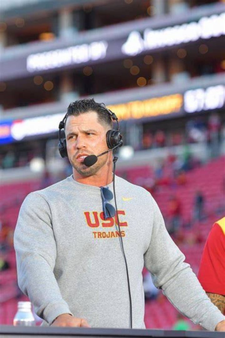 Brian Cushing Biography, Age, Height, Wife, Net Worth, Family