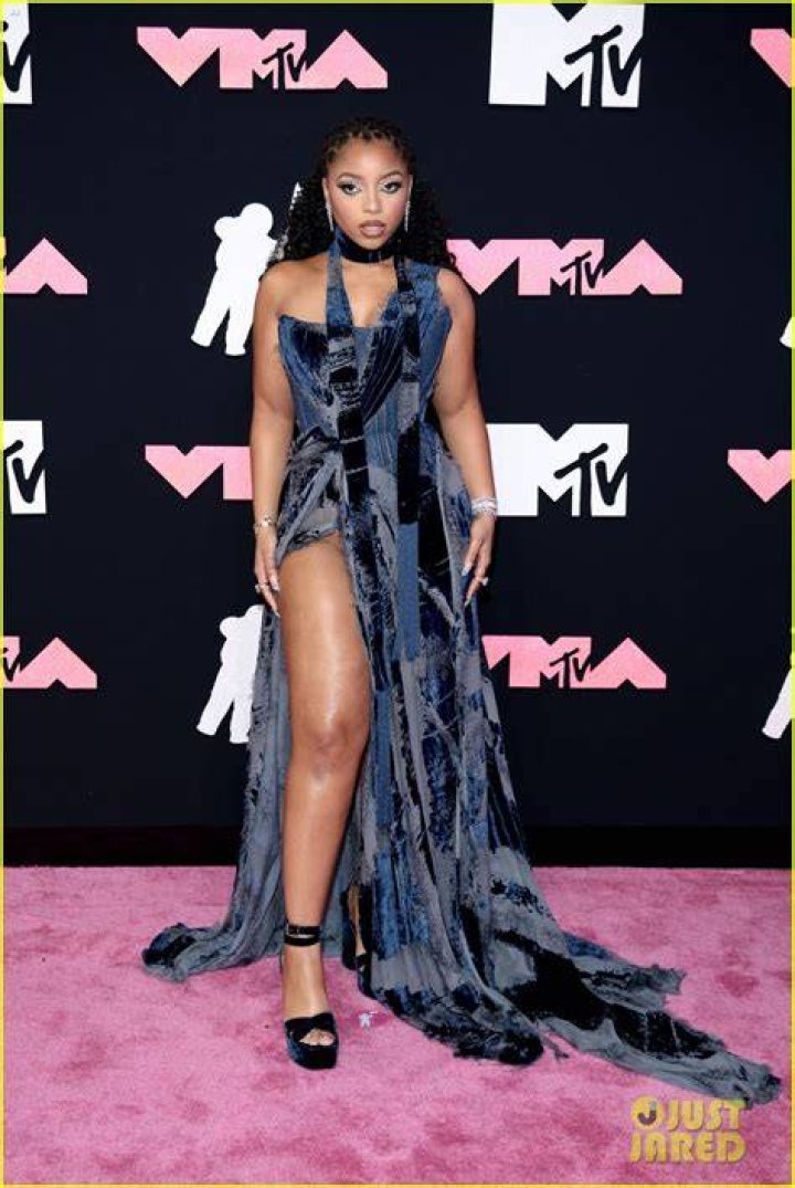 Chloe Bailey Gets Daring in Plunging Leather Dress at &lsquo;Swarm&rsquo; Premiere