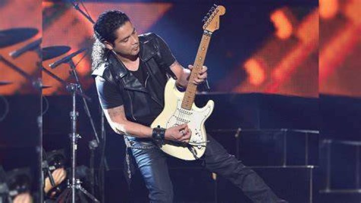 Chris Perez Wiki Bio, wife Selena Quintanilla, kids, net worth, family, height