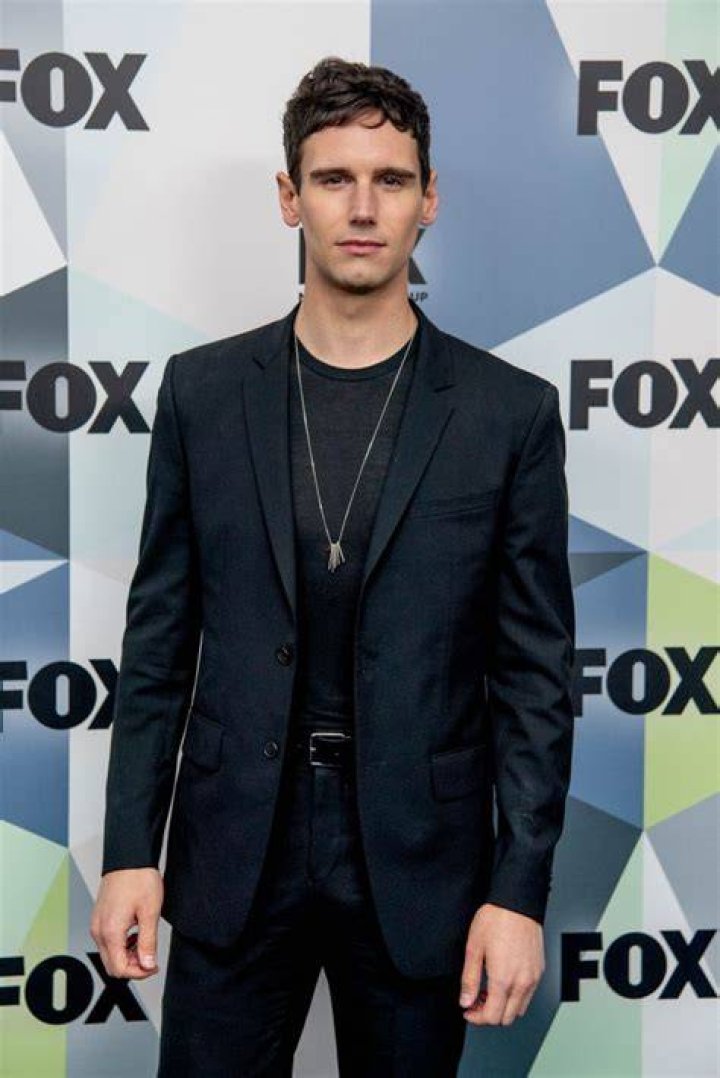 Cory Michael Smith Net Worth