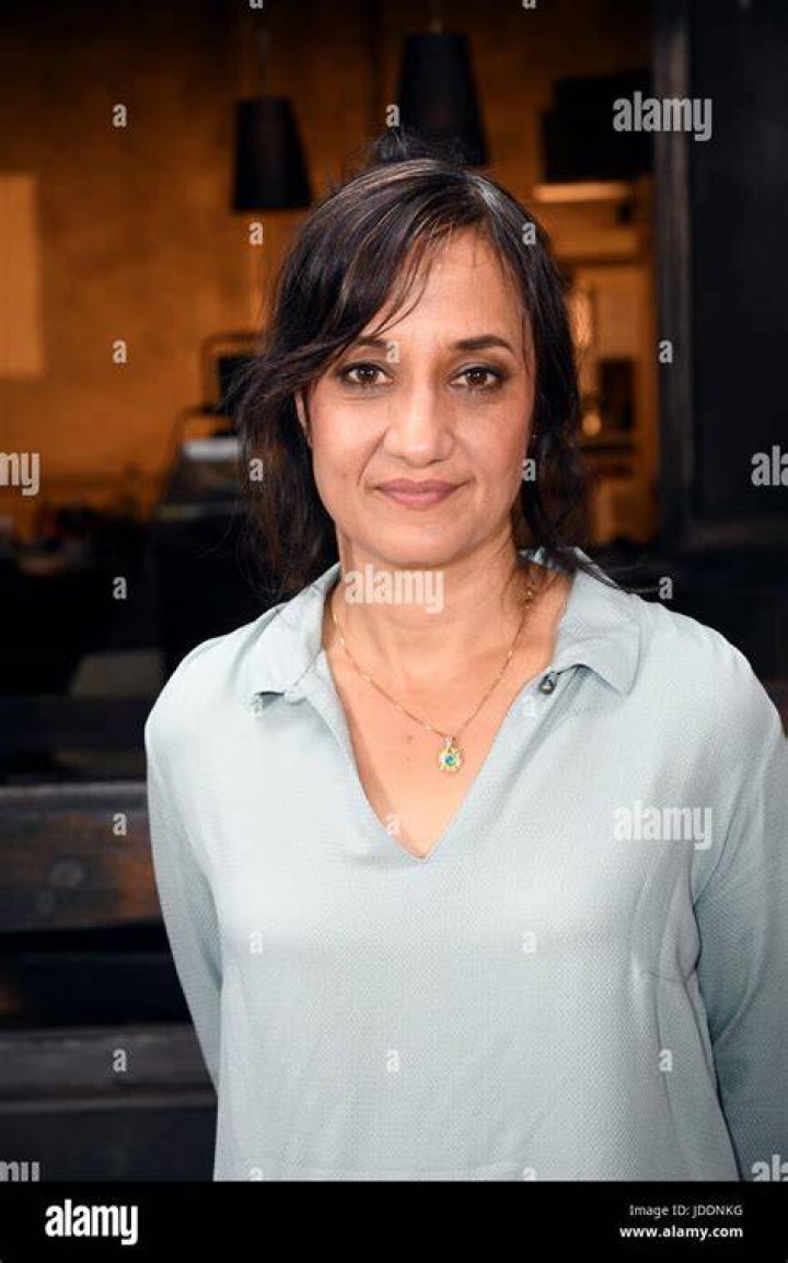 Did Meriam Al-Khalifa become a US citizen? ·