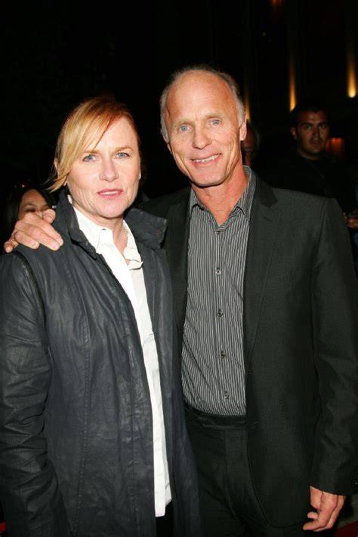 Ed Harris' wife, Amy Madigan Wiki Bio, net worth, daughter, height, age