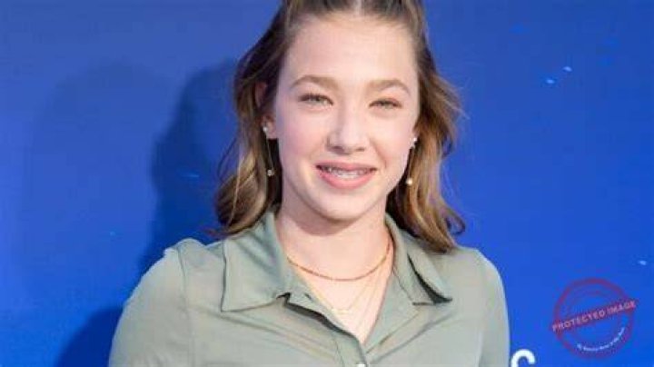Elizabeth Allen Dick Bio, Wiki, Age, Height, Parents, Boyfriend, Career, and Net Worth.