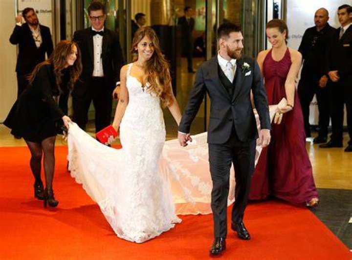 Gerard Piqué and Shakira wedding photos