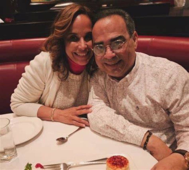 Gilberto Santa Rosa Wife Alexandra Malagn, Net Worth and Updates ·