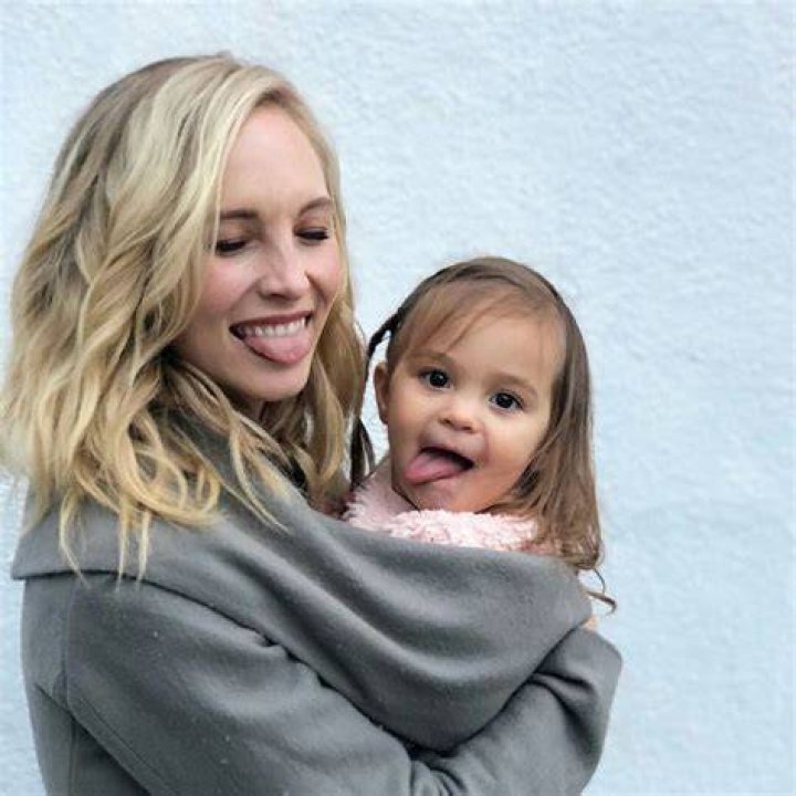 How Old Is Candice King Daughter? ·