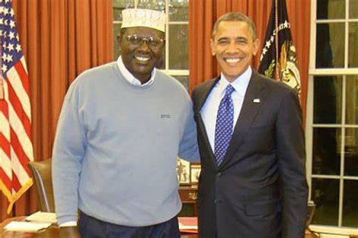 How Rich is Barack Obama Brother ·