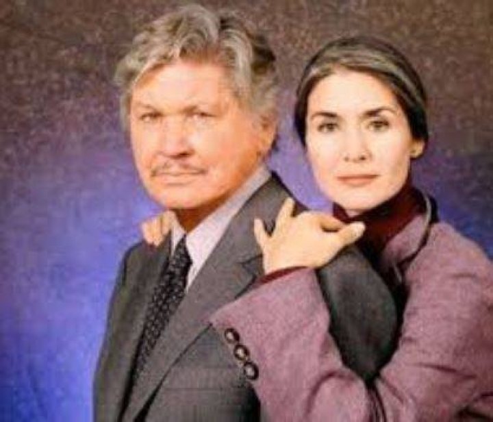Is Kim Weeks Married or Single after the Death of her Husband Charles Bronson? Know her Net Worth