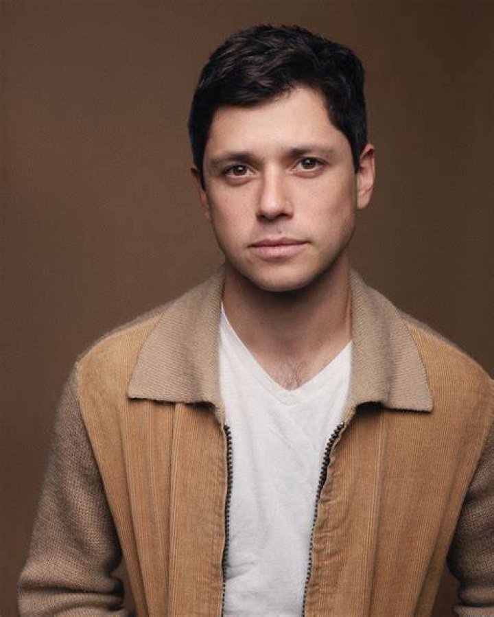 Is Raviv Ullman Married or Gay? Gender Net Worth, Wife, Girlfriend ·