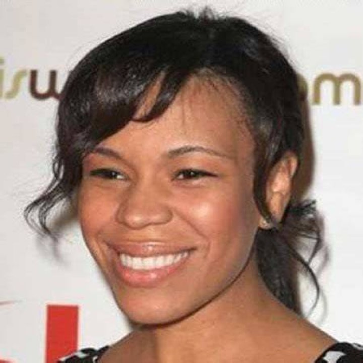 Jere Fields family background. How successful in salary is Jere along with her career?