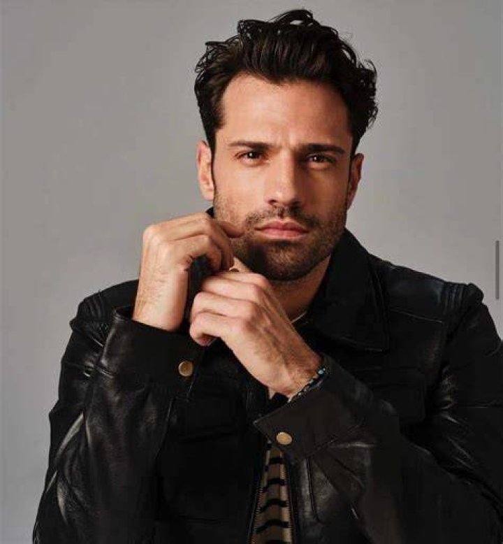 Konstantinos Argiros Konstantinos Argiros - Most Famous Singers from Greece