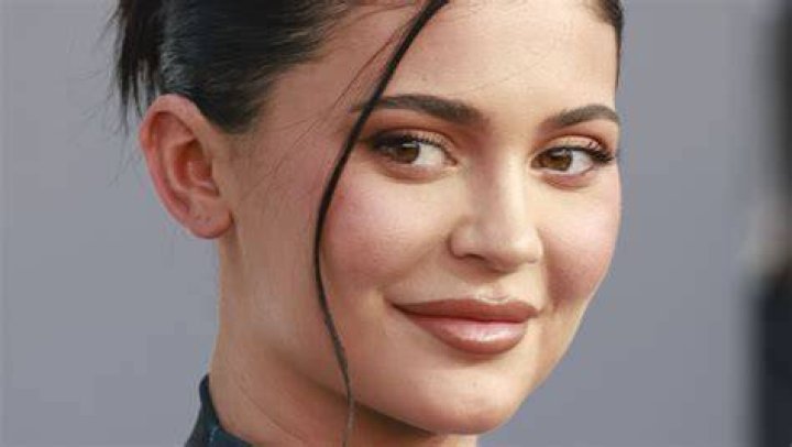 Kylie Jenner's Billboard Music Awards Outfit Has People Talking ·