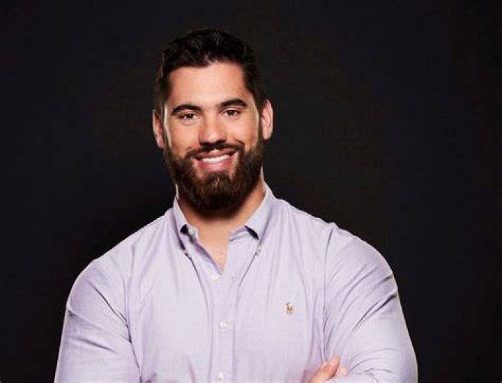 Laurent Duvernay Tardif Height, Weight, Net Worth, Age, Birthday, Wikipedia, Who, Nationality, Biogr