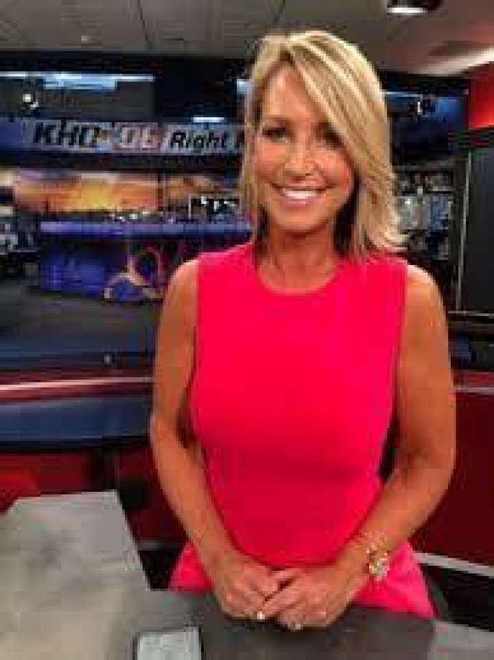 Leslie Lowe Bio, Age, Family, KXLY4 News, Height, Husband, Net Worth. ·