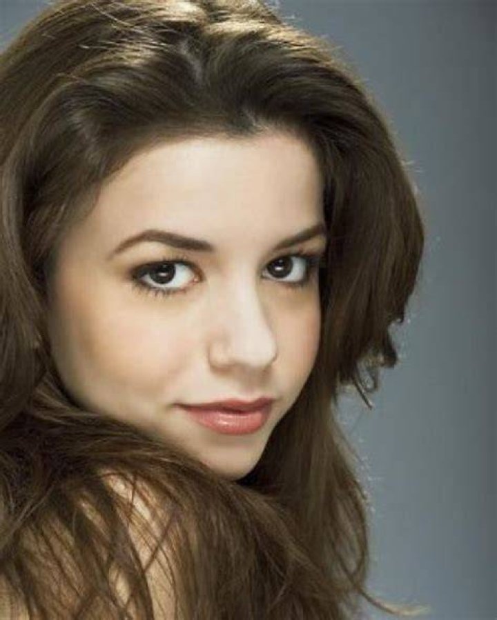 Masiela Lusha Bio, Her Age, Husband, Net Worth, Where Is She Now?
