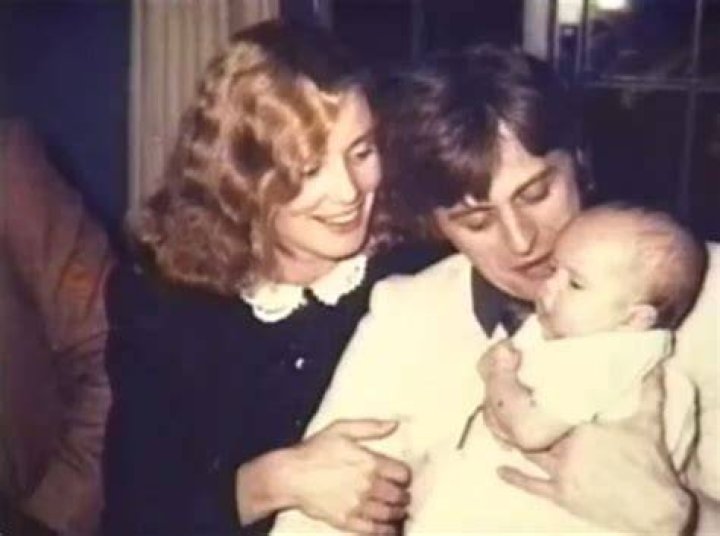 Meet Albert John Lange, Dorothy Sahlman correo