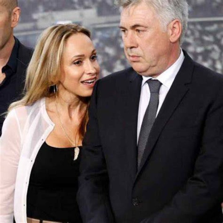 Meet Mariann Barrena McClay, wife of football coach Carlo Ancelotti. ·