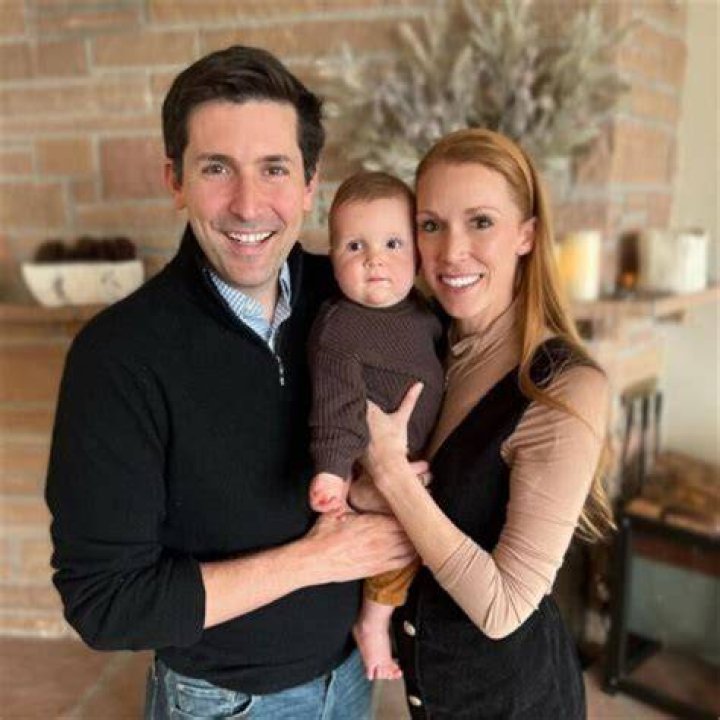 Mike Henry Biography, Age, Height, Wife, Net Worth, Family