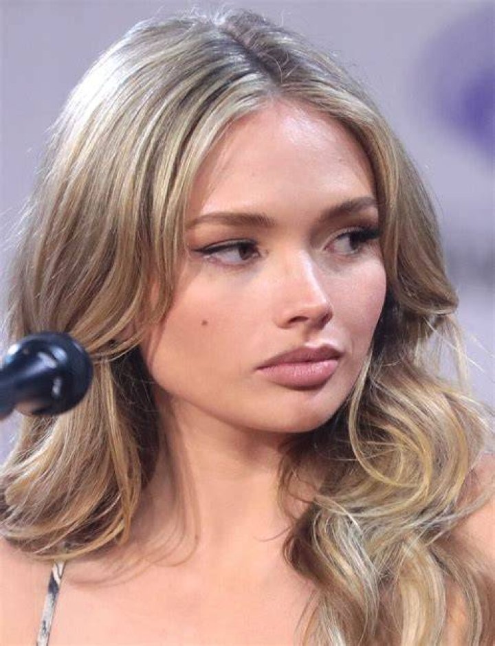Natalie Alyn Lind from "The Gifted" Bio Wiki, Age, Height, Partner, Body Measurements, Family, Net W