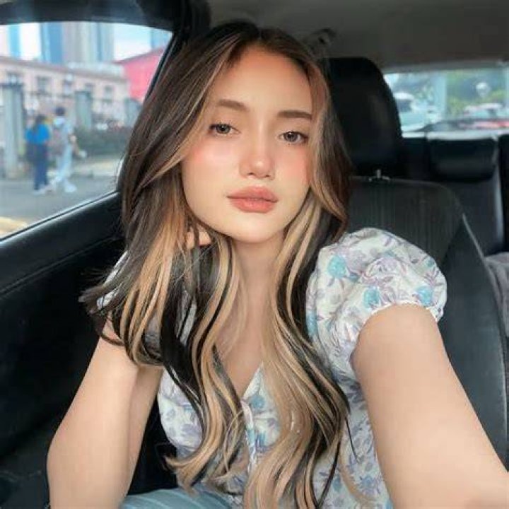 Net Worth, Parents, Nationality, Husband