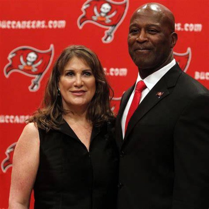NFL Coach Lovie Smith Wife MaryAnne Smith Seems Younger Than Him- Know About Their Age Difference ·