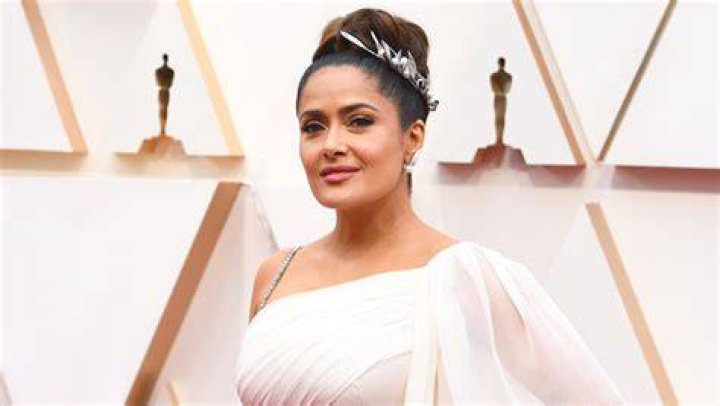 Salma Hayek Wears Bathing Suit Doing Handstand On Vacation: Photos Hollywood Life ·