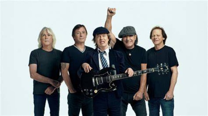 Stevie Young ·