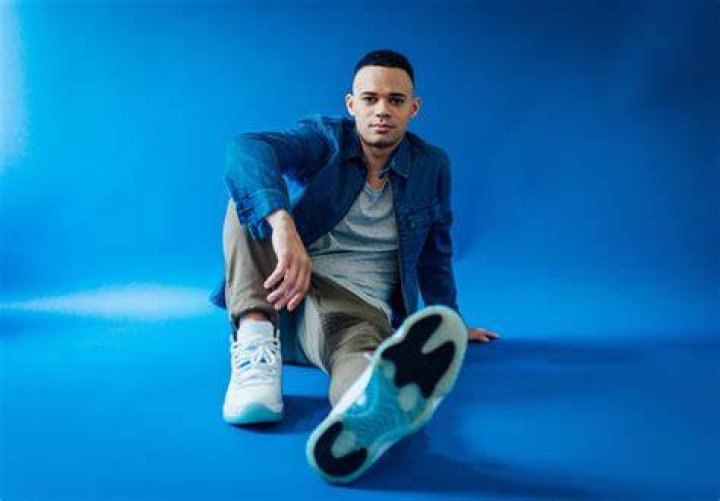 Tauren Wells ·