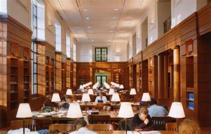 The Edward Williams Law Library Admitted Students Website