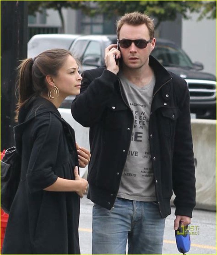 The Intriguing Love Story Of Kristin Kreuk And Mark Hildreth