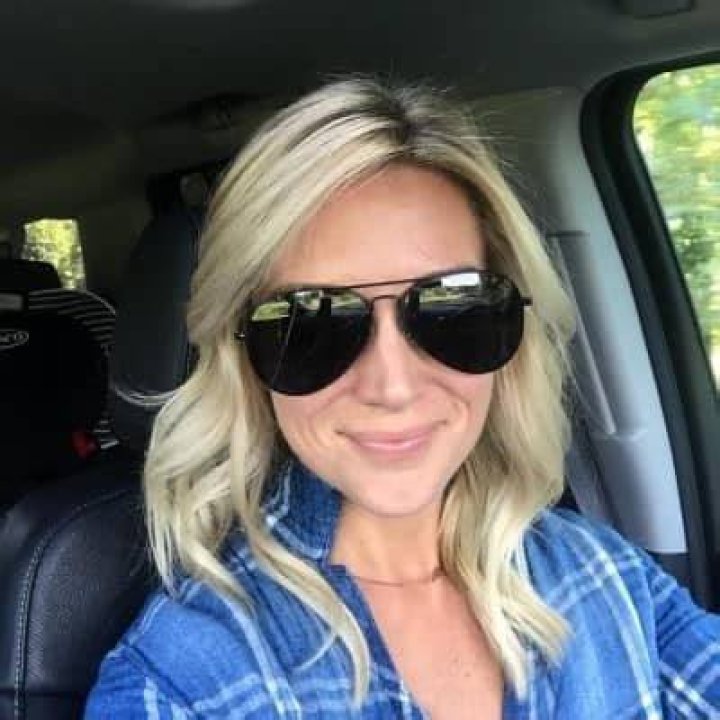 Tiffany Orlovsky- Wiki, Age, Ethnicity, Husband, Height, Net Worth, Career ·