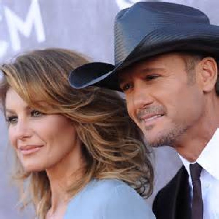 Tim McGraw Gushes Over Wifes New Do Hollywood Life ·