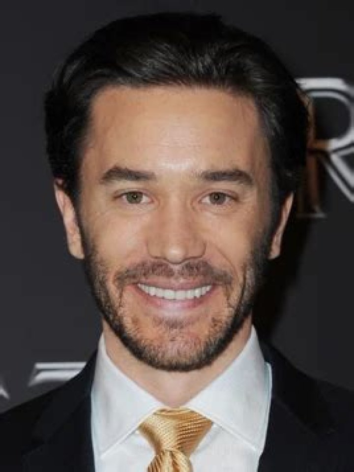 Tom Pelphrey Doblaje Wiki Fandom