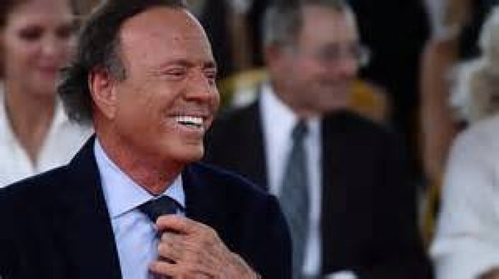 Unveiling Julio Iglesias's Astounding Net Worth In 2022