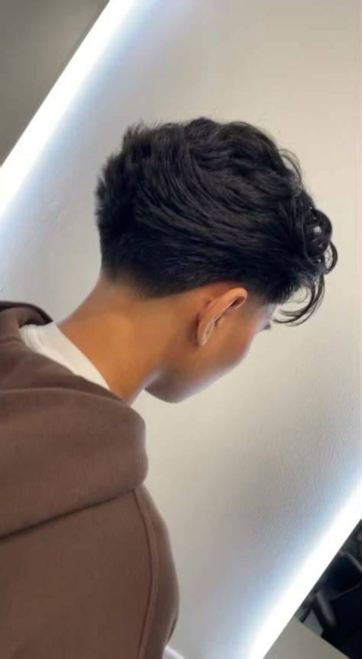 Unveiling The Secrets Of Low Taper Middle Part Flow: Discover Endless Possibilities