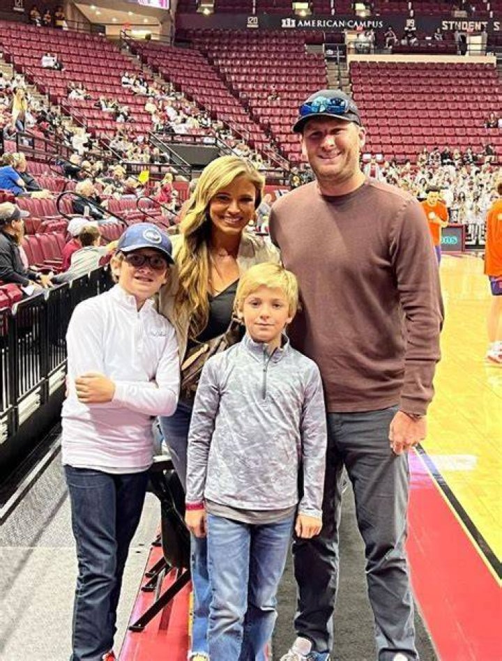 VoxVib | Auburn Cheerleader Lindsay Shiver Bond Denied