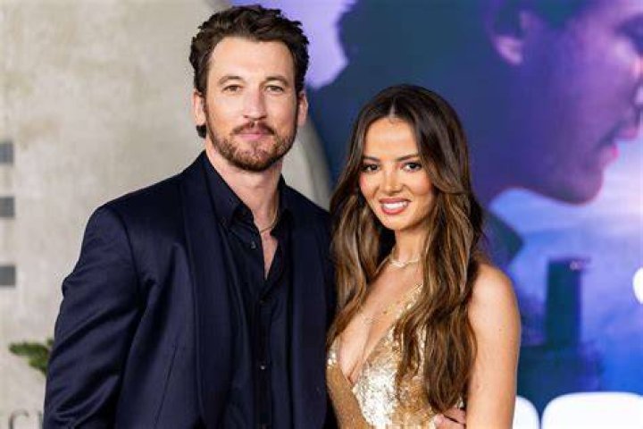 VoxVib | Keleigh Sperry Biography