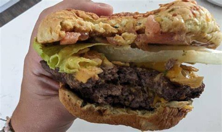 We Tried That: Wendy's Loaded Nacho Cheeseburger