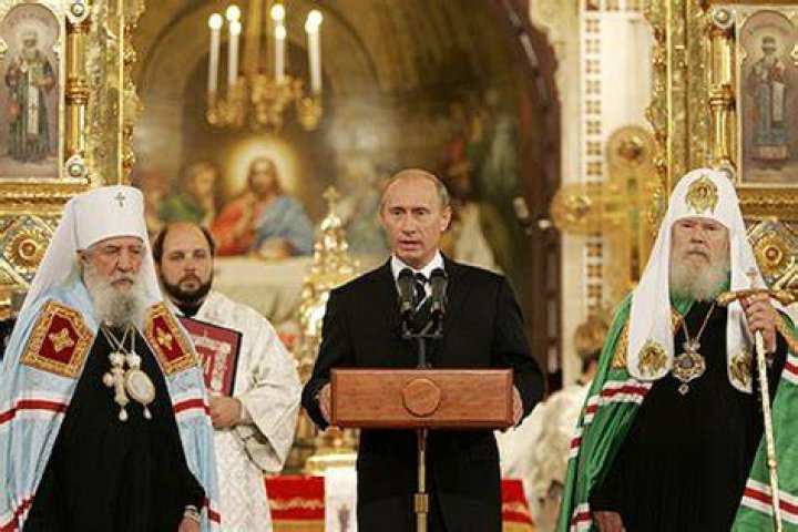 What religion is Putin? Is Putin Jewish or Christian?