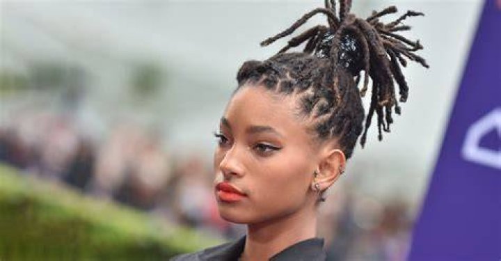 Who has Willow Smith dated? Boyfriends List, Dating History