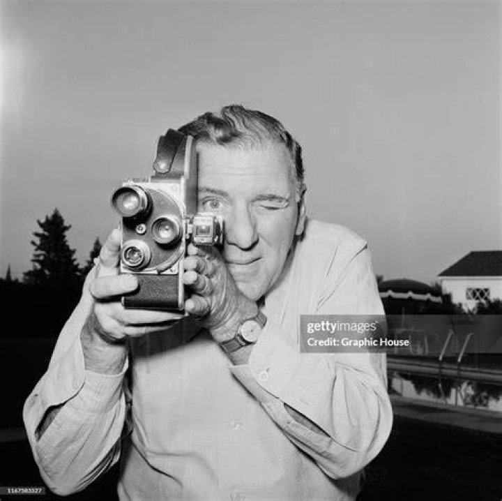 William Bendix ·